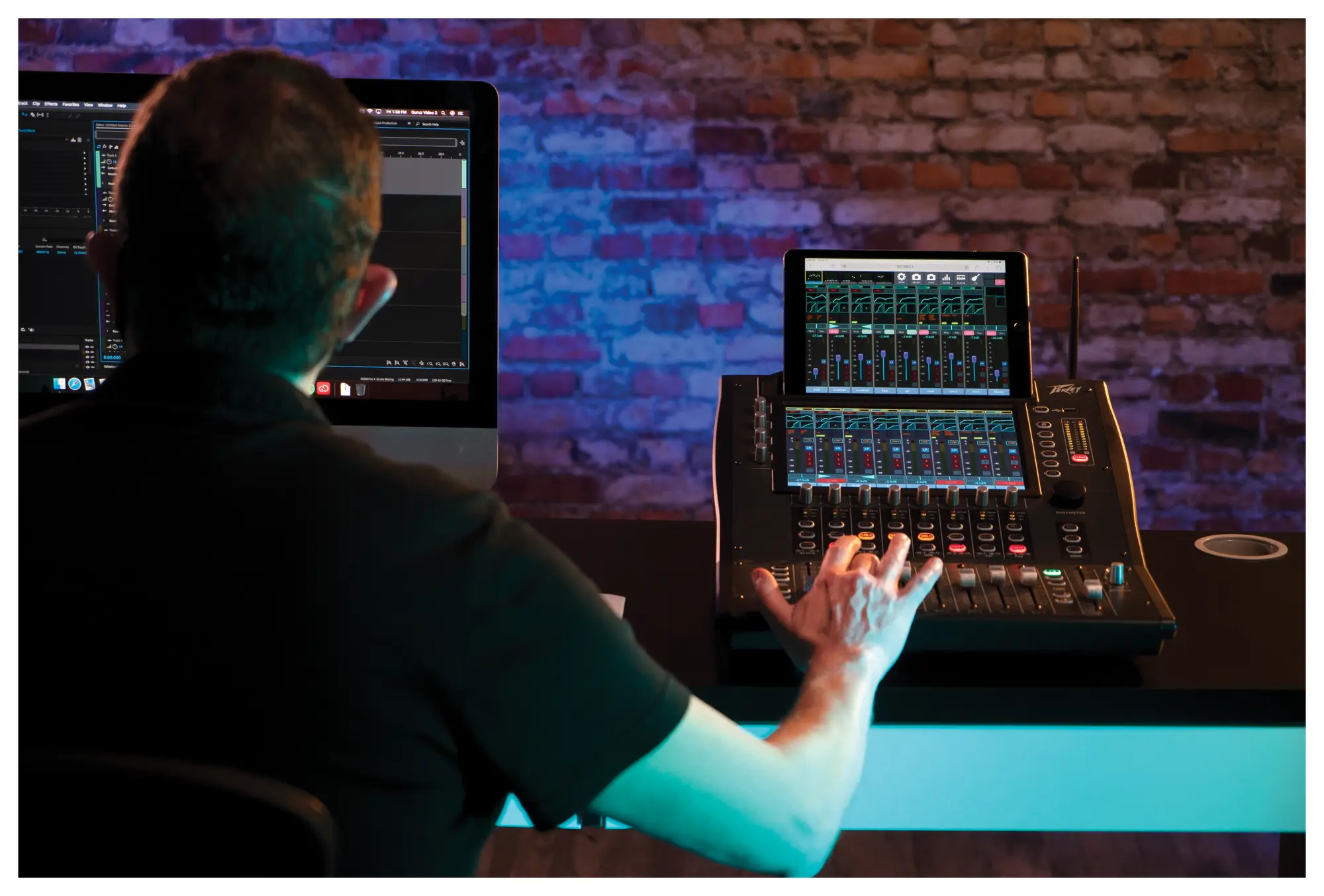 Peavey Aureus 28 - View 4